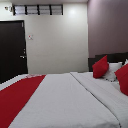 Hotel O Shri Sai Niwara Lodge Dhule 외부 사진