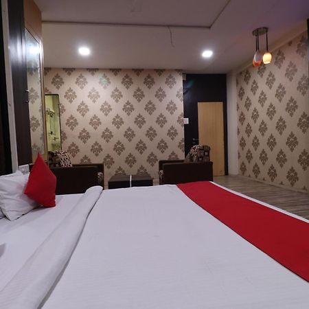 Hotel O Shri Sai Niwara Lodge Dhule 외부 사진