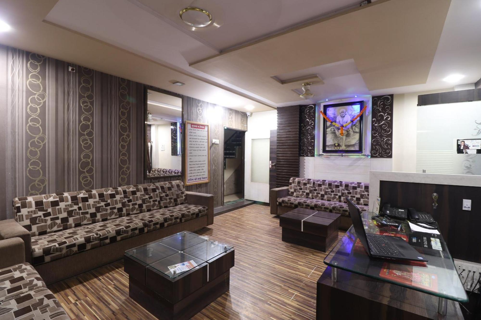 Hotel O Shri Sai Niwara Lodge Dhule 외부 사진